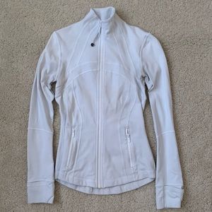 Lululemon White Running Jacket- 4